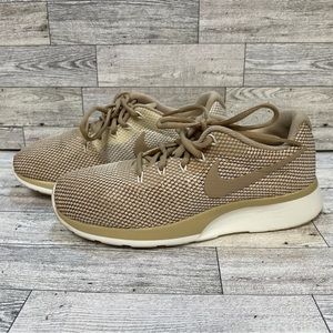Nike women’s Tanjun racer beige